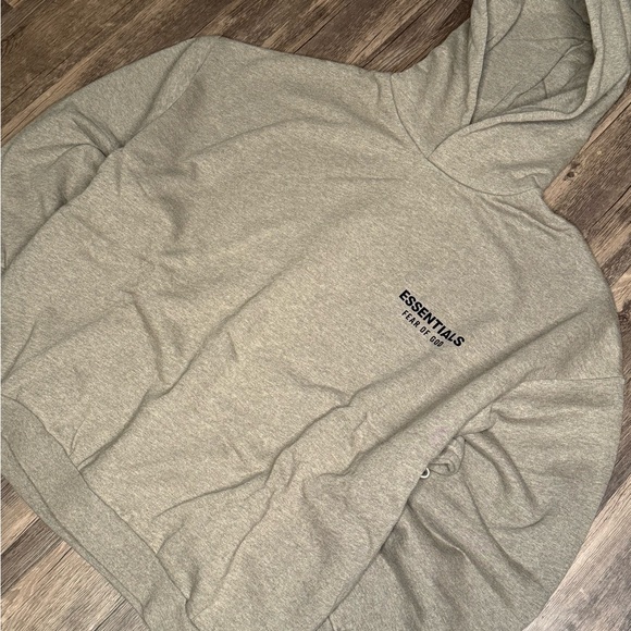 Fear of God Essentials Heather Gray Tee - Picture 4 of 4
